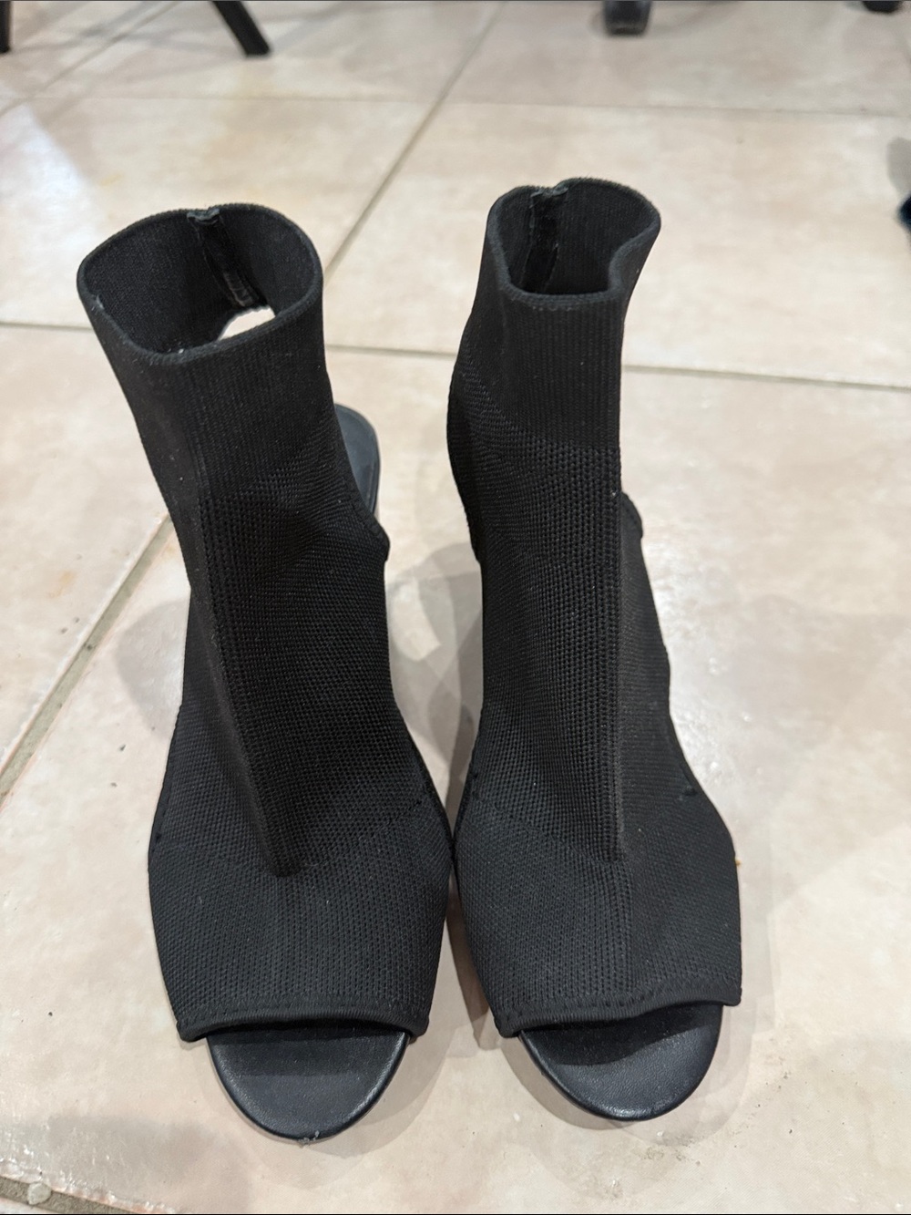 Dkny size 8 Black Sock-Style Peep-Toe Heeled Boots - Women @@@@